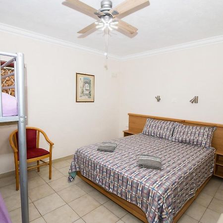 Tranquil Villa Apartments Units Mellieha Bagian luar foto
