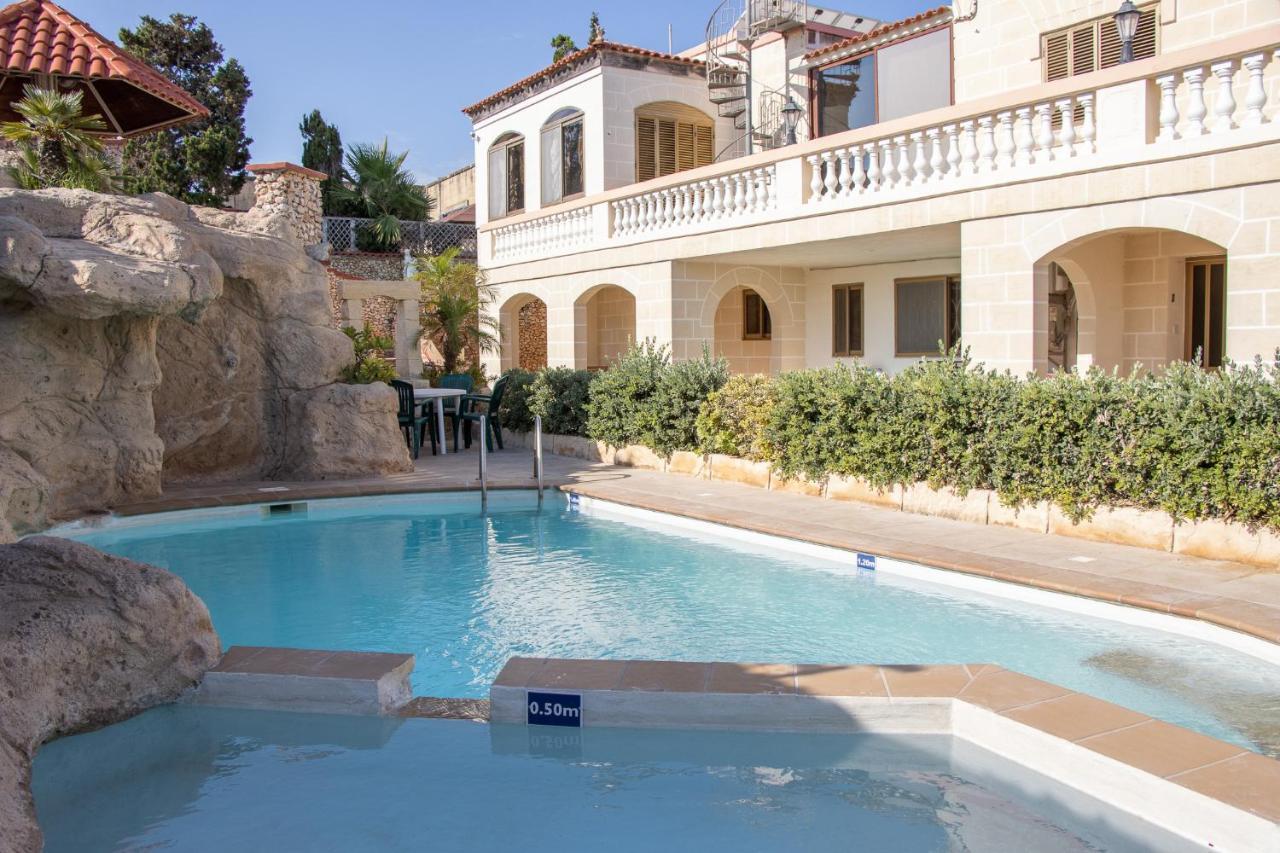 Tranquil Villa Apartments Units Mellieha Bagian luar foto