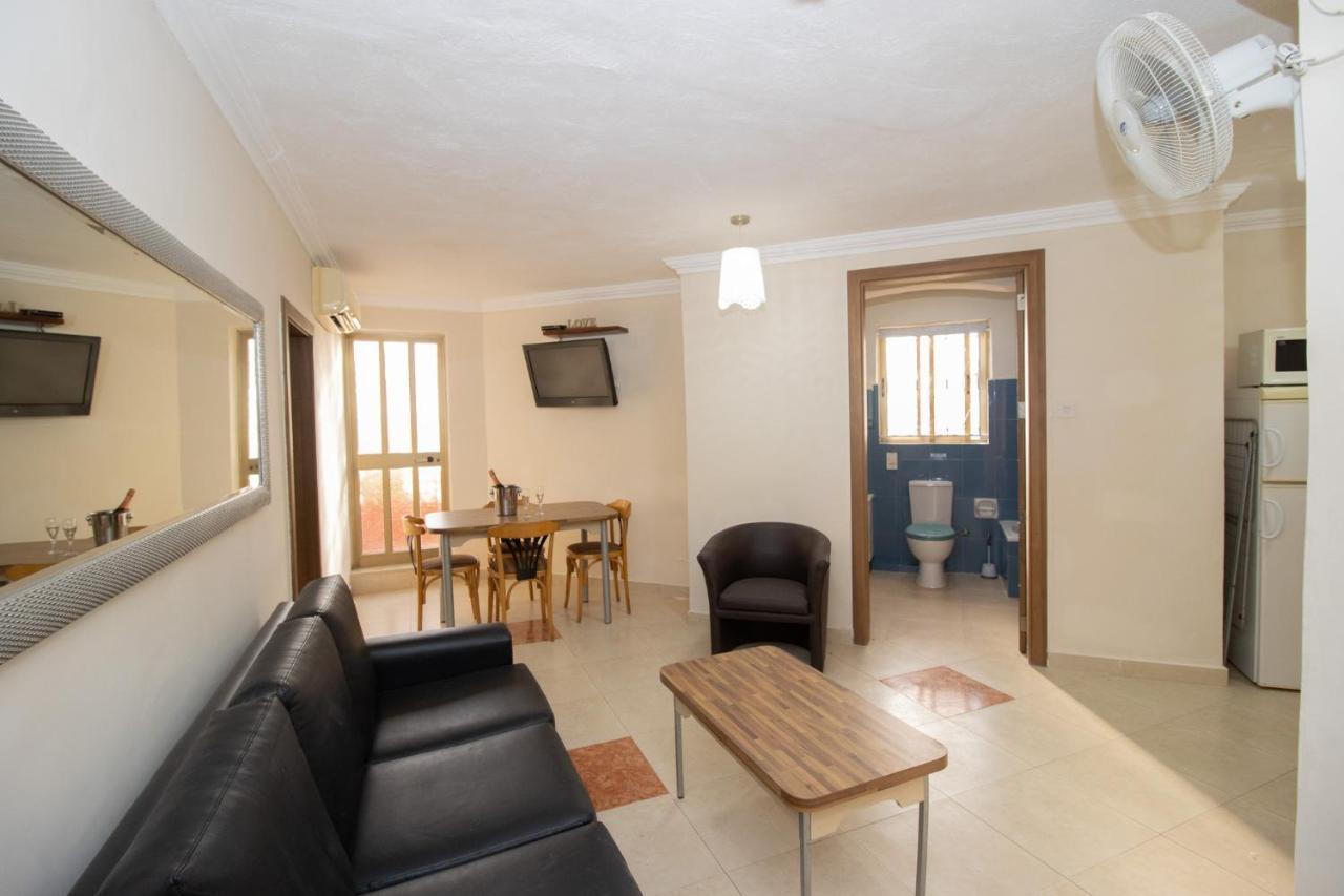 Tranquil Villa Apartments Units Mellieha Bagian luar foto
